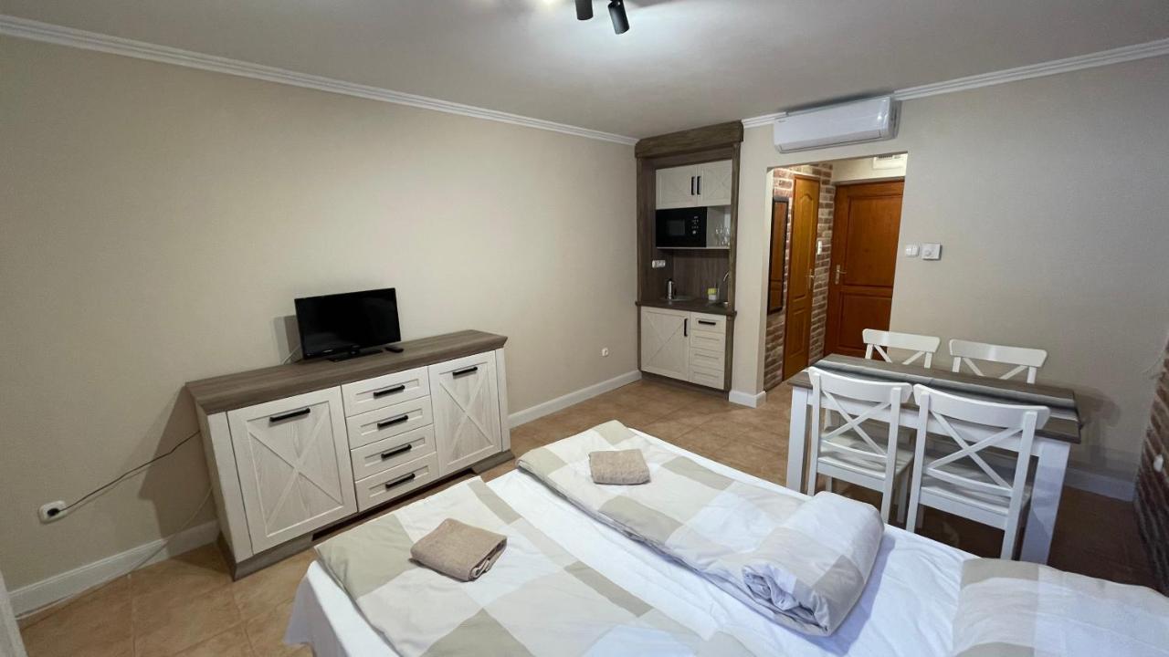 Dalma Apartment Gyula Exterior photo