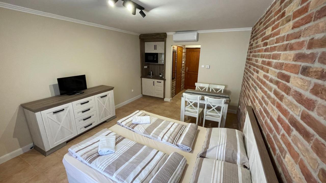 Dalma Apartment Gyula Exterior photo