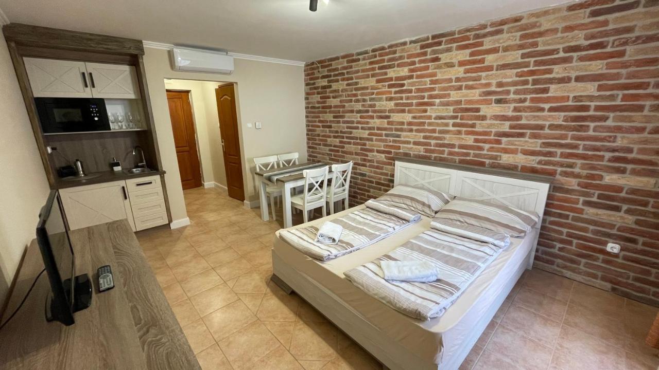 Dalma Apartment Gyula Exterior photo